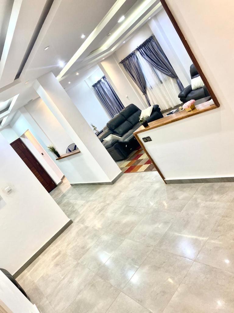 Luxury Suites Chester One Ντακάρ Εξωτερικό φωτογραφία